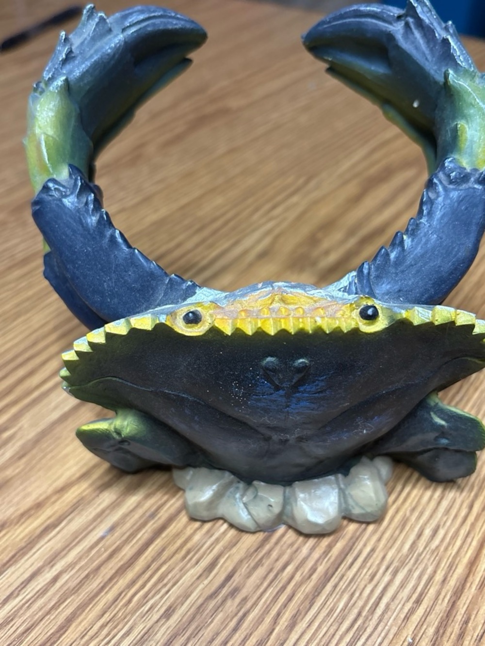 Blue crab wine bottle holder